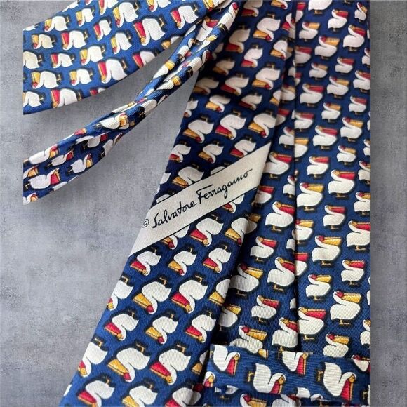 Salvatore Ferragamo Men's Blue Silk Tie Duck Pelican Animal Print - Picture 7 of 7